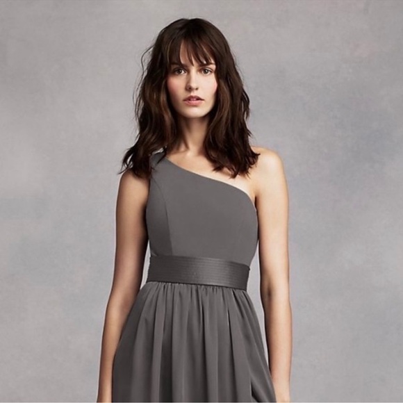 WHITE by Vera Wang One Shoulder Gown with Satin Sash in Charcoal Gray Size 12 - Picture 2 of 14